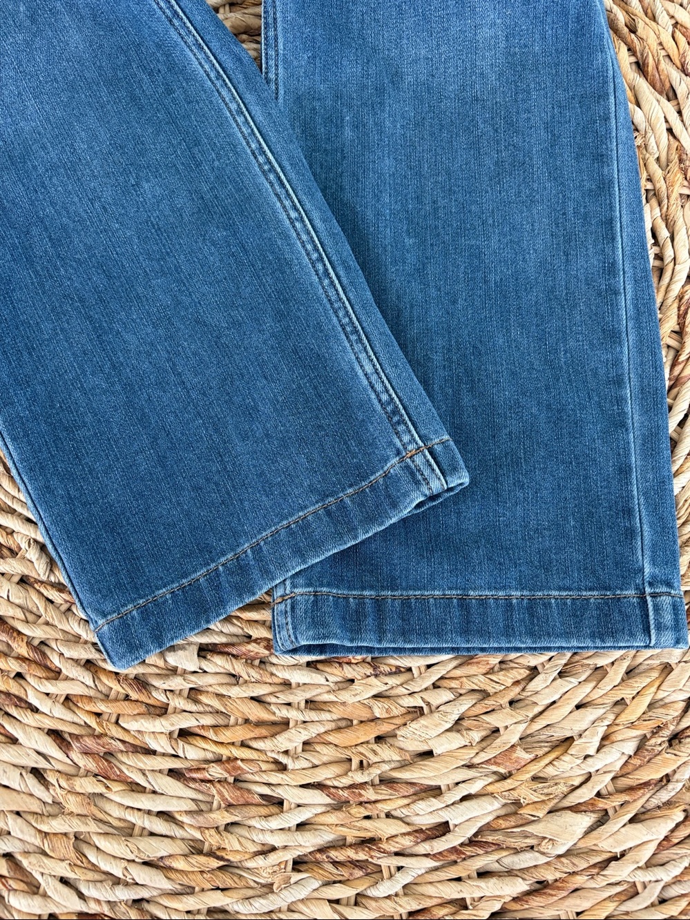 WHBM Wide Leg High Rise Crop with D-Ring Belt - Picture 8 of 16